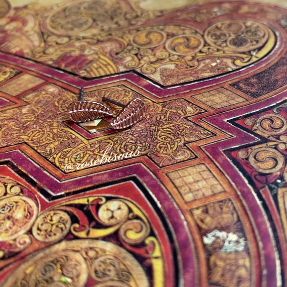 🌿🆕 Boho Rose Gold Palm Frond Studs - Picture 4 of 7